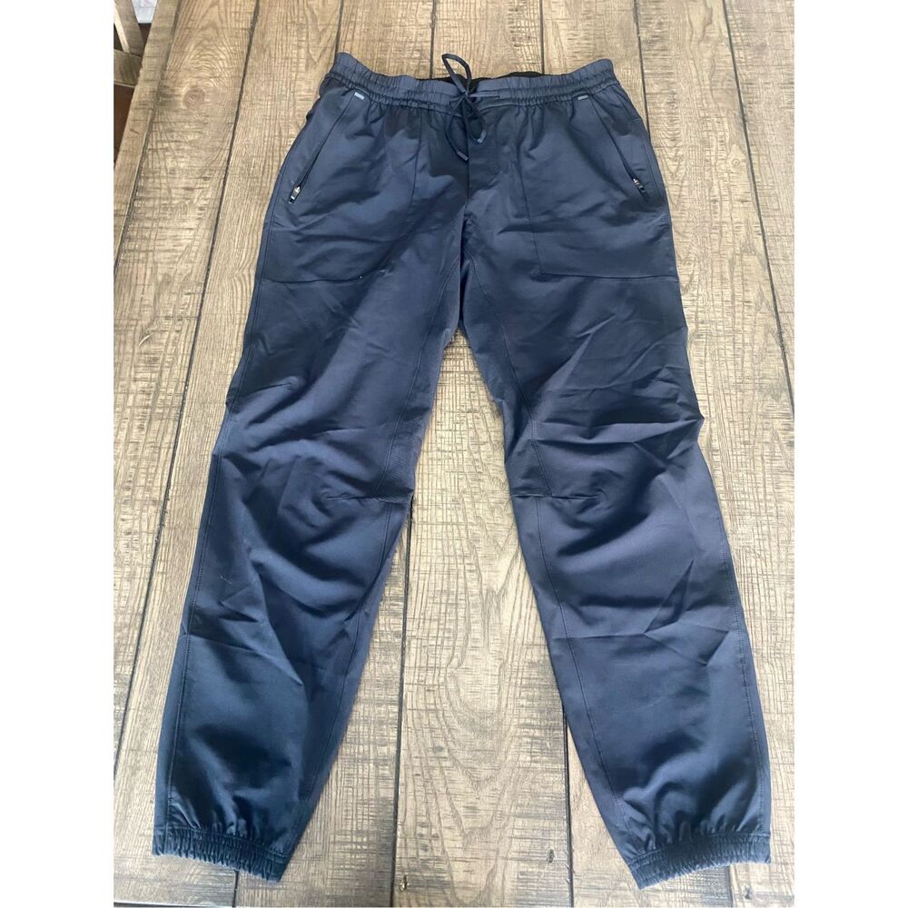 Lululemon license to train men’s jogger